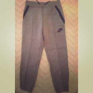 Girls Nike Fleece Tech Pack sweatpants